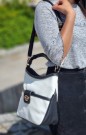 Lycke Hobo Veske, White/Black thumbnail