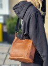 Lycke Crossover Veske, cognac thumbnail
