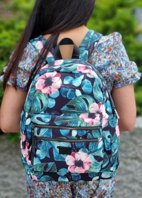 Lycke Ryggsekk, flower