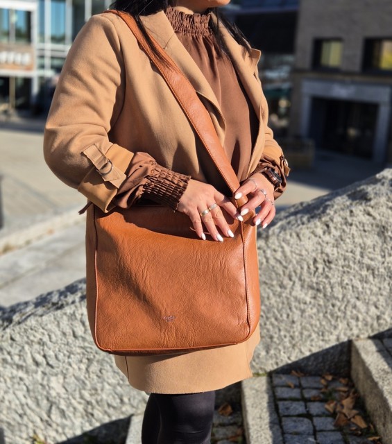 Lycke Hobo Veske Holmedal, Cognac