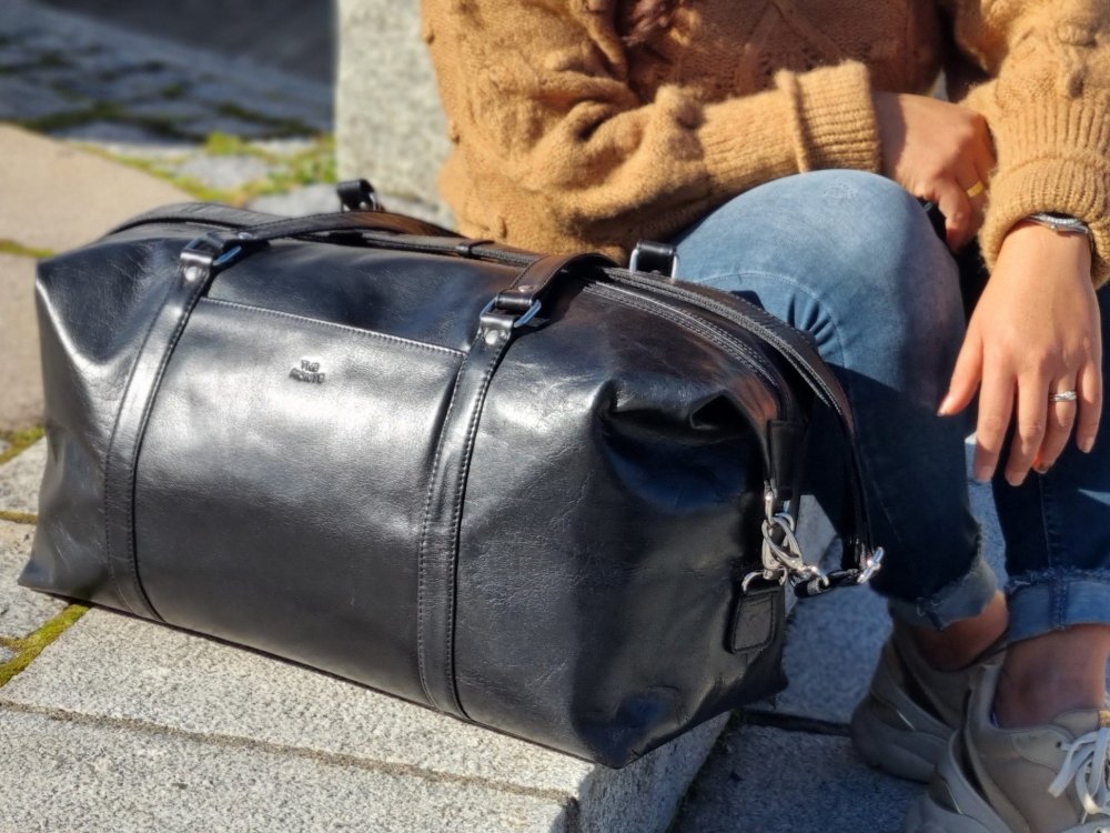 The Monte Skinnbag, sort
