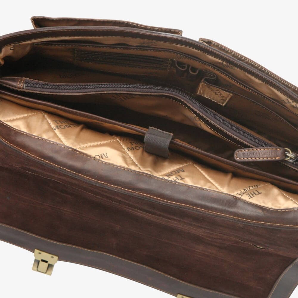 The Monte Pc-veske 16" innvendig