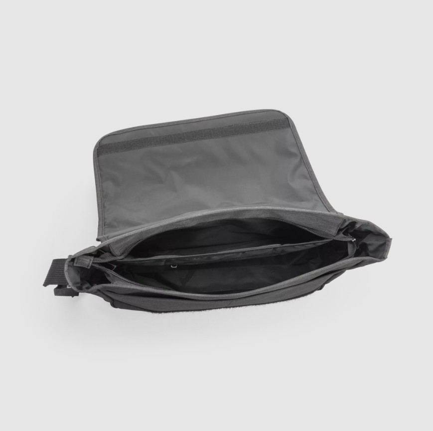 Duffy Flapbag, Svart